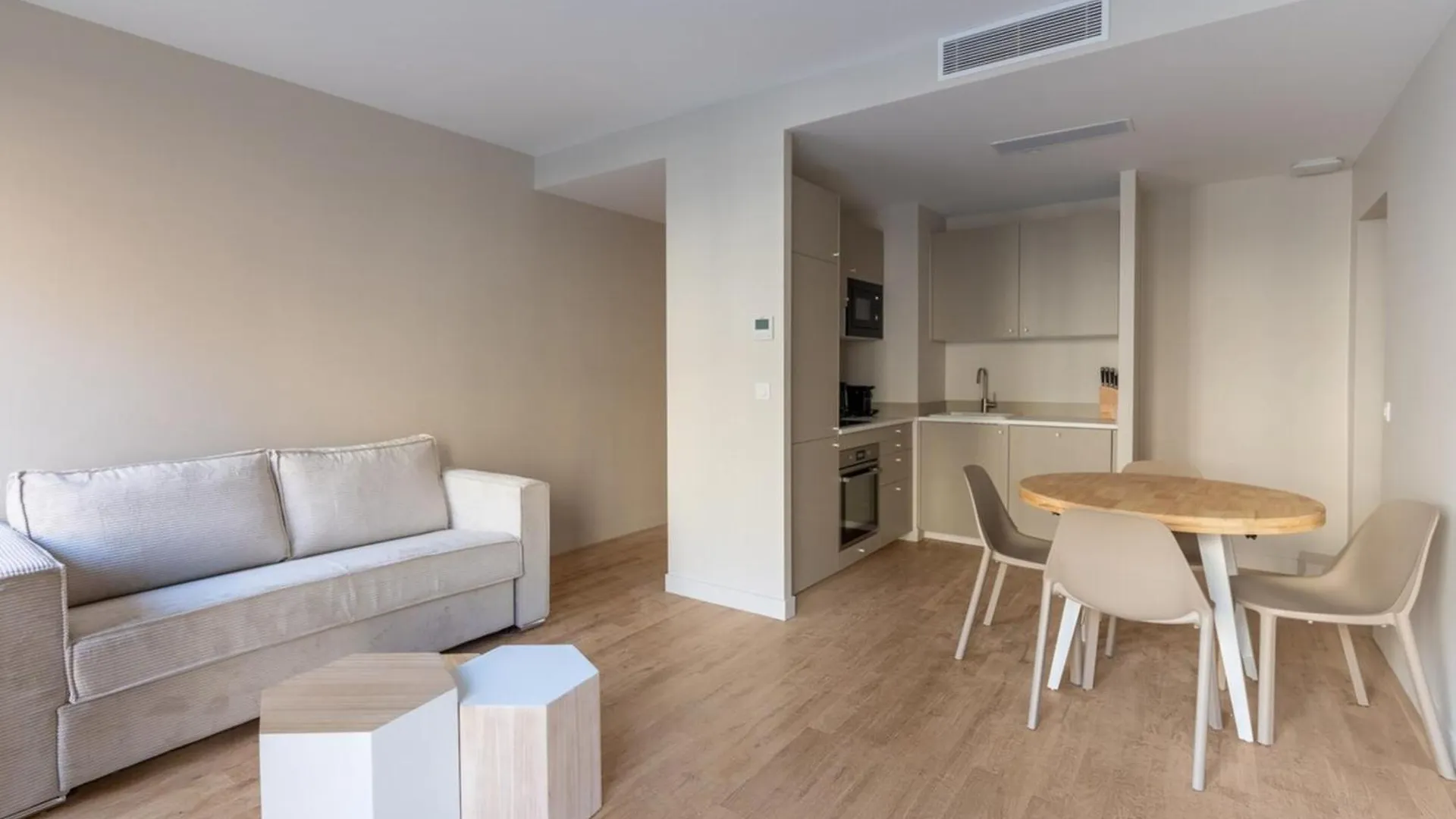 Modern Open-Air Apartment Near Montmartre Paris